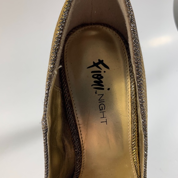 FIONI Nights Shimmering Gold/Silver Pumps Heels 7 - Picture 8 of 12